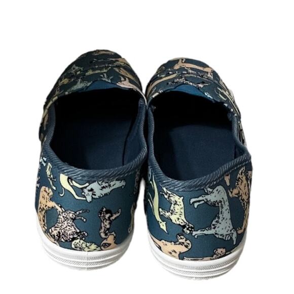 The Animal Rescue Site Dog Shoes Women’s 7 Flat Slip On Canvas Loafers - Picture 3 of 7